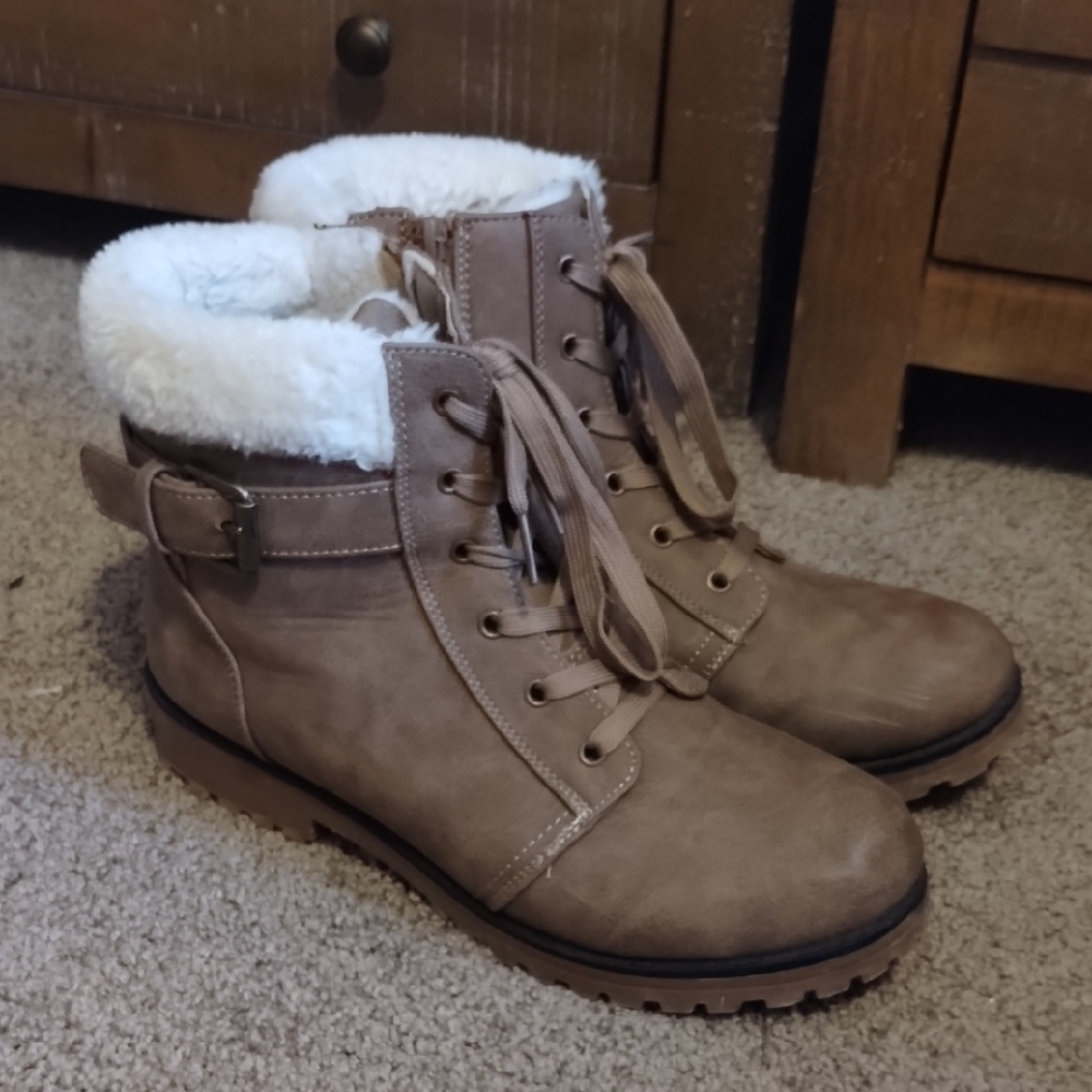 Tan and White Winter Boots with Furry Lining